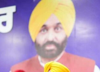 ’ਮਿਸ਼ਨ ਰੋਜ਼ਗਾਰ’ ਜਾਰੀ ਰੱਖਦਿਆਂ ਮੁੱਖ ਮੰਤਰੀ ਭਗਵੰਤ ਸਿੰਘ ਮਾਨ ਨੇ ਹੋਰ 355 ਨੌਜਵਾਨਾਂ ਨੂੰ ਸੌਂਪੇ ਨਿਯੁਕਤੀ ਪੱਤਰ; ਕਿਹਾ, ਪੰਜਾਬ ਵਿੱਚ ਸਰਕਾਰੀ ਨੌਕਰੀਆਂ ਲਈ ਸਿਰਫ਼ ਯੋਗਤਾ ਹੀ ਇੱਕੋ-ਇੱਕ ਮਾਪਦੰਡ