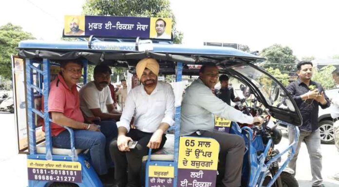 ਪੰਜਾਬ ਵਿੱਚ ਆਪਣੀ ਕਿਸਮ ਦੀ ਪਹਿਲੀ ਪਹਿਲ: ਨਿਤਿਨ ਕੋਹਲੀ ਵੱਲੋਂ ਸੀਨੀਅਰ ਸਿਟੀਜ਼ਨਾਂ ਲਈ ਮੁਫ਼ਤ ਈ-ਰਿਕਸ਼ਾ ਸੇਵਾ ਦੀ ਸ਼ੁਰੂਆਤ