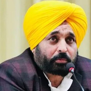 ਫਰਜ਼ੀ ਵੀਡੀਓ ਵਿੱਚ ਮੈਂ ਨਹੀਂ ਹਾਂ ਸੁਖਬੀਰ ਬਾਦਲ ਦੇ ਇਸ਼ਾਰੇ ’ਤੇ ਮੇਰੇ ਖਿਲਾਫ਼ ਸਾਜ਼ਿਸ਼ ਰਚੀ ਗਈ ਜਿਸ ਤੋਂ ਬਾਅਦ ਇਹ ਆਦੇਸ਼ ਜਾਰੀ ਹੋਇਆ-ਭਗਵੰਤ ਸਿੰਘ ਮਾਨ