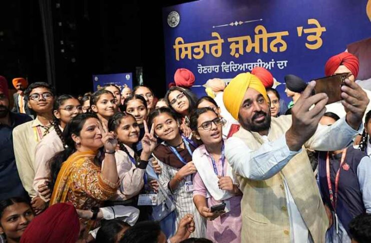 ਅਸੀਂ ਪੰਜਾਬ ਨੂੰ ਦੇਸ਼ ਦਾ ਮੋਹਰੀ ਸਿੱਖਿਆ ਕੇਂਦਰ ਬਣਾਵਾਂਗੇ, ਸਾਡੇ ਬੱਚਿਆਂ ਨੂੰ ਕੈਨੇਡਾ ਜਾਂ ਆਸਟ੍ਰੇਲੀਆ ਵੱਲ ਦੇਖਣ ਦੀ ਲੋੜ ਨਹੀਂ ਰਹੇਗੀ: ਮੁੱਖ ਮੰਤਰੀ ਭਗਵੰਤ ਸਿੰਘ ਮਾਨ