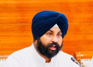 ਮੁੱਖ ਮੰਤਰੀ ਭਗਵੰਤ ਸਿੰਘ ਮਾਨ ਦੇ ਐਲਾਨ ਤੋਂ 24 ਘੰਟਿਆਂ ਦੇ ਅੰਦਰ, ਪੰਜਾਬ ਸਰਕਾਰ ਵੱਲੋਂ ਪ੍ਰਾਈਵੇਟ ਸਕੂਲਾਂ ਦੁਆਰਾ ਮਨਮਾਨੇ ਢੰਗ ਨਾਲ ਫੀਸਾਂ ਵਿੱਚ ਵਾਧੇ ‘ਤੇ ਰੋਕ ਲਈ ਕਾਨੂੰਨ ਦਾ ਖਰੜਾ ਬਣਾਉਣ ਦੇ ਹੁਕਮ