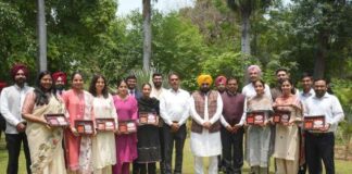 ਮੁੱਖ ਮੰਤਰੀ ਭਗਵੰਤ ਸਿੰਘ ਮਾਨ ਵੱਲੋਂ ਯੂ.ਪੀ.ਐਸ.ਸੀ.-2025 ਪਾਸ ਕਰਨ ਵਾਲੇ ਉਮੀਦਵਾਰਾਂ ਦਾ ਸਨਮਾਨ; ਕਿਹਾ, ਪੰਜਾਬ ਦੇ ਆਮ ਪਰਿਵਾਰਾਂ ਦੇ ਬੱਚੇ ਲਗਾਤਾਰ ਸੂਬੇ ਦਾ ਮਾਣ ਵਧਾ ਰਹੇ