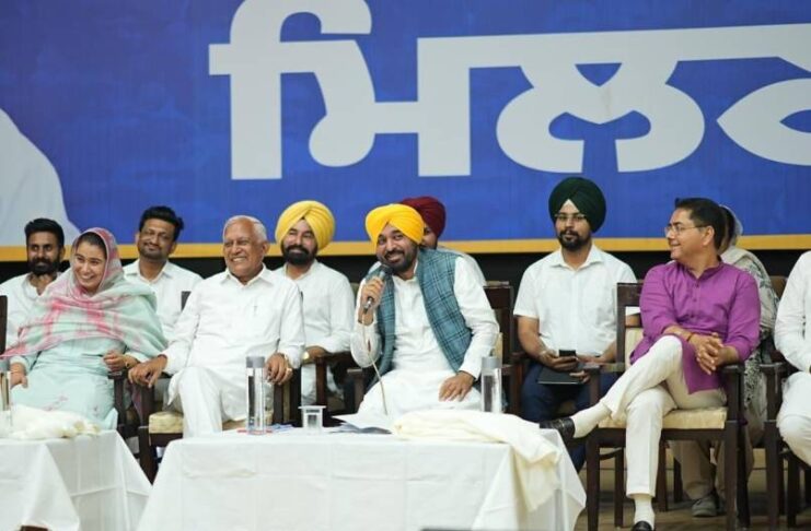 ਐੱਸਆਈਆਰ ਦੌਰਾਨ ਭਾਜਪਾ ‘ਆਪ’ ਸਮਰਥਕਾਂ ਦੀਆਂ ਵੋਟਾਂ ਕੱਟਣ ਦੀ ਕੋਸ਼ਿਸ਼ ਕਰ ਸਕਦੀ ਹੈ, ਹਰ ਵਲੰਟੀਅਰ ਸੁਚੇਤ ਰਹੇ: ਮੁੱਖ ਮੰਤਰੀ ਭਗਵੰਤ ਸਿੰਘ ਮਾਨ