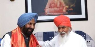 ਡੇਰਾ ਸਚਖੰਡ ਬੱਲਾਂ ਪਹੁੰਚੇ ਕੇਵਲ ਸਿੰਘ ਢਿੱਲੋਂ, ਸੰਤ ਨਿਰੰਜਨ ਦਾਸ ਦਾ ਲਿਆ ਆਸ਼ੀਰਵਾਦ