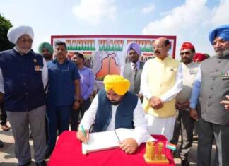 ਮੁੱਖ ਮੰਤਰੀ ਭਗਵੰਤ ਸਿੰਘ ਮਾਨ ਨੇ ਕਾਰਗਿਲ ਜੰਗ ਦੇ ਸ਼ਹੀਦਾਂ ਨੂੰ ਦਿੱਤੀ ਸ਼ਰਧਾਂਜਲੀ; ਕਿਹਾ- ਉਨ੍ਹਾਂ ਦੀ ਅਦੁੱਤੀ ਸ਼ਹਾਦਤ ਪੀੜ੍ਹੀਆਂ ਨੂੰ ਪ੍ਰੇਰਿਤ ਕਰਦੀ ਰਹੇਗੀ