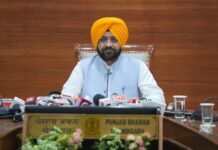 ਭਗਵੰਤ ਮਾਨ ਸਰਕਾਰ 2100 ਤੋਂ ਵੱਧ ਮਨਰੇਗਾ ਕਰਮਚਾਰੀਆਂ ਦੇ ਮੋਢੇ ਨਾਲ ਮੋਢਾ ਜੋੜ ਕੇ ਖੜ੍ਹੀ ਹੈ; ਪੇਂਡੂ ਵਿਕਾਸ ਮੰਤਰੀ ਨੇ ਕੇਂਦਰੀ ਖੇਤੀਬਾੜੀ ਮੰਤਰੀ ਨੂੰ ਪੱਤਰ ਲਿਖ ਕੇ ਕਰਮਚਾਰੀਆਂ ਨੂੰ ਰੈਗੂਲਰ ਕਰਨ ਦੀ ਕੀਤੀ ਮੰਗ