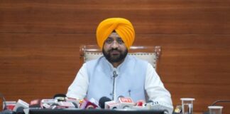 ਭਗਵੰਤ ਮਾਨ ਸਰਕਾਰ 2100 ਤੋਂ ਵੱਧ ਮਨਰੇਗਾ ਕਰਮਚਾਰੀਆਂ ਦੇ ਮੋਢੇ ਨਾਲ ਮੋਢਾ ਜੋੜ ਕੇ ਖੜ੍ਹੀ ਹੈ; ਪੇਂਡੂ ਵਿਕਾਸ ਮੰਤਰੀ ਨੇ ਕੇਂਦਰੀ ਖੇਤੀਬਾੜੀ ਮੰਤਰੀ ਨੂੰ ਪੱਤਰ ਲਿਖ ਕੇ ਕਰਮਚਾਰੀਆਂ ਨੂੰ ਰੈਗੂਲਰ ਕਰਨ ਦੀ ਕੀਤੀ ਮੰਗ