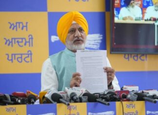 ਬਾਦਲ ਦਾ ‘ਧਰਮ ਯੁੱਧ ਮੋਰਚਾ’ ਦਾ ਐਲਾਨ ਪੰਜਾਬੀਆਂ ਨੂੰ ਗੁੰਮਰਾਹ ਕਰਨ ਲਈ ਸਿਰਫ਼ ਇੱਕ ਸਿਆਸੀ ਡਰਾਮਾ ਹੈ: ਬਲਤੇਜ ਪੰਨੂ