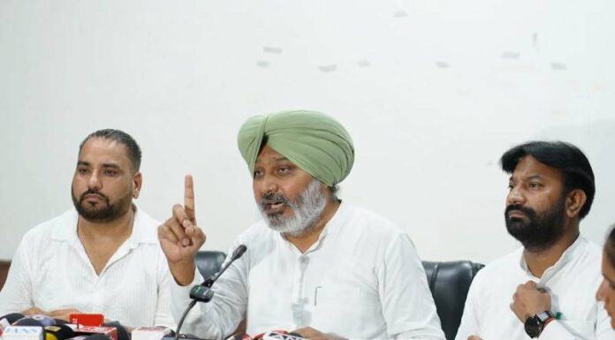 ਪੀਐਮ ਮੋਦੀ ਨੇ ਸੂਬੇ ਦੇ ਬਕਾਇਆ ਫੰਡਾਂ ਨੂੰ ਨਜ਼ਰਅੰਦਾਜ਼ ਕਰਕੇ ਪੰਜਾਬ ਦੇ ਹਰ ਵਰਗ ਨੂੰ ਨਿਰਾਸ਼ ਕੀਤਾ: ਹਰਪਾਲ ਸਿੰਘ ਚੀਮਾ