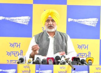 ਕਾਂਗਰਸ ਦਾ ਕਾਲਾ ਅਧਿਆਏ, ਭਾਜਪਾ ਸੱਚ ਨੂੰ ਦਬਾਉਣ ਵਿੱਚ ਕਰ ਰਹੀ ਮਦਦ, ਅਕਾਲੀ ਦਲ ਇਸ ਦਾ ਸਿਆਸੀਕਰਨ ਕਰ ਰਿਹਾ ਹੈ, ਤਿੰਨਾਂ ਨੇ ਜਸਵੰਤ ਸਿੰਘ ਖਾਲੜਾ ਅਤੇ ਪੰਜਾਬ ਨਾਲ ਧ੍ਰੋਹ ਕਮਾਇਆ: ਬਲਤੇਜ ਪੰਨੂ