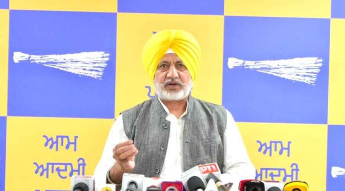 ਕਾਂਗਰਸ ਦਾ ਕਾਲਾ ਅਧਿਆਏ, ਭਾਜਪਾ ਸੱਚ ਨੂੰ ਦਬਾਉਣ ਵਿੱਚ ਕਰ ਰਹੀ ਮਦਦ, ਅਕਾਲੀ ਦਲ ਇਸ ਦਾ ਸਿਆਸੀਕਰਨ ਕਰ ਰਿਹਾ ਹੈ, ਤਿੰਨਾਂ ਨੇ ਜਸਵੰਤ ਸਿੰਘ ਖਾਲੜਾ ਅਤੇ ਪੰਜਾਬ ਨਾਲ ਧ੍ਰੋਹ ਕਮਾਇਆ: ਬਲਤੇਜ ਪੰਨੂ