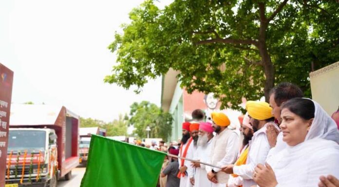 ਸ੍ਰੀ ਗੁਰੂ ਰਵਿਦਾਸ ਜੀ ਮਹਾਰਾਜ ਦਾ ਸੰਦੇਸ਼ ਪੰਜਾਬ ਦੇ ਕੋਨੇ-ਕੋਨੇ ਤੱਕ ਪਹੁੰਚੇਗਾ; ਮੁੱਖ ਮੰਤਰੀ ਭਗਵੰਤ ਸਿੰਘ ਮਾਨ ਨੇ ਡਾਕੂਮੈਂਟਰੀ ਵੈਨਾਂ ਨੂੰ ਹਰੀ ਝੰਡੀ ਦਿਖਾ ਕੇ ਕੀਤਾ ਰਵਾਨਾ