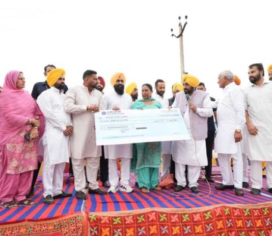 ਔਰਤਾਂ ਦੀ ‘ਸਤਿਕਾਰ ਰਾਸ਼ੀ’ ਅੱਜ ਬੈਂਕ ਖਾਤਿਆਂ ਵਿੱਚ ਜਮ੍ਹਾਂ ਕੀਤੀ ਜਾਵੇਗੀ: ਮੁੱਖ ਮੰਤਰੀ ਭਗਵੰਤ ਸਿੰਘ ਮਾਨ