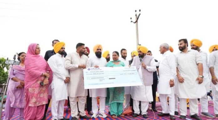 ਔਰਤਾਂ ਦੀ ‘ਸਤਿਕਾਰ ਰਾਸ਼ੀ’ ਅੱਜ ਬੈਂਕ ਖਾਤਿਆਂ ਵਿੱਚ ਜਮ੍ਹਾਂ ਕੀਤੀ ਜਾਵੇਗੀ: ਮੁੱਖ ਮੰਤਰੀ ਭਗਵੰਤ ਸਿੰਘ ਮਾਨ