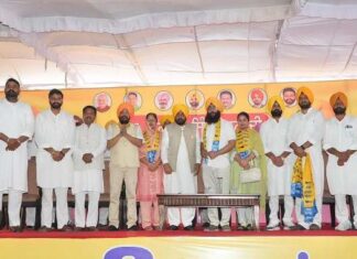 ਪਾਤੜਾਂ ਵਿੱਚ ਸ਼ਿਰੋਮਣੀ ਅਕਾਲੀ ਦਲ ਨੂੰ ਵੱਡਾ ਝਟਕਾ, ਸਾਬਕਾ ਵਿਧਾਇਕ ਵਨਿੰਦਰ ਕੌਰ ਲੂੰਬਾ ਅਤੇ ਕਰਨ ਸਿੰਘ ਡੀਟੀਓ ਸਾਥੀਆਂ ਸਮੇਤ ‘ਆਪ’ ਵਿੱਚ ਸ਼ਾਮਲ