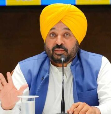 ਈ-20 ਪੈਟਰੋਲ ਕਾਰਨ ਦੇਸ਼ ਭਰ ਦੇ ਲੋਕਾਂ ਨੂੰ ਆਪਣੇ ਵਾਹਨਾਂ ਵਿੱਚ ਸਮੱਸਿਆਵਾਂ ਦਾ ਸਾਹਮਣਾ ਕਰਨਾ ਪੈ ਰਿਹਾ ਹੈ: ਮੁੱਖ ਮੰਤਰੀ ਭਗਵੰਤ ਸਿੰਘ ਮਾਨ