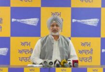 ਕਾਂਗਰਸ ਪੂਰੀ ਤਰ੍ਹਾਂ ਬਿਖਰ ਚੁੱਕੀ ਹੈ, ਰਾਜਾ ਵੜਿੰਗ ‘ਆਪ’ ਵਿਰੁੱਧ ਅਫਵਾਹਾਂ ਫੈਲਾਉਣ ਦੀ ਬਜਾਏ ਆਪਣਾ ਘਰ ਸੰਭਾਲਣ: ਬਲਤੇਜ ਪੰਨੂ