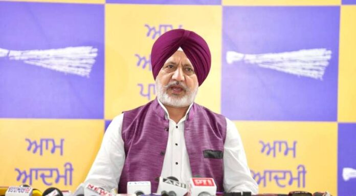 ਭਾਜਪਾ ਦੇ ਇਸ਼ਾਰੇ ‘ਤੇ ਸਾਬਕਾ ਕ੍ਰਿਕਟਰ ਅਤੇ ਰਾਜ ਸਭਾ ਮੈਂਬਰ ਹਰਭਜਨ ਸਿੰਘ ਭੱਜੀ ਤੇ ਹੋਰ ਸੈਲੀਬ੍ਰਿਟੀਜ਼ ਸੋਸ਼ਲ ਮੀਡੀਆ ‘ਤੇ ਪੰਜਾਬ ਨੂੰ ਬਦਨਾਮ ਕਰਨ ਲਈ ਚਲਾ ਰਹੇ ਮੁਹਿੰਮ: ਬਲਤੇਜ ਪੰਨੂ