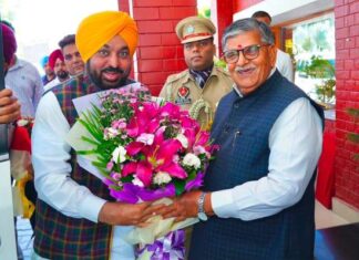 ਮੁੱਖ ਮੰਤਰੀ ਭਗਵੰਤ ਸਿੰਘ ਮਾਨ ਨੇ ਜਗਤਾਰ ਸਿੰਘ ਹਵਾਰਾ ਨੂੰ 10 ਦਿਨਾਂ ਦੀ ਪੈਰੋਲ ਦੇਣ ਲਈ ਰਾਜਪਾਲ ਨਾਲ ਮੁਲਾਕਾਤ ਕੀਤੀ