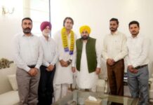 ਭਗਵੰਤ ਮਾਨ ਸਰਕਾਰ ਦੀਆਂ ਲੋਕ-ਪੱਖੀ ਨੀਤੀਆਂ ਤੋਂ ਪ੍ਰਭਾਵਿਤ ਹੋ ਕੇ ਸਾਬਕਾ ਭਾਰਤੀ ਕ੍ਰਿਕਟਰ ਮਨਪ੍ਰੀਤ ਸਿੰਘ ‘ਗੋਨੀ’ ਅਤੇ ਅੰਤਰਰਾਸ਼ਟਰੀ ਗੋਲਡ ਮੈਡਲਿਸਟ ਕੁਨਾਰ ਆਮ ਆਦਮੀ ਪਾਰਟੀ ‘ਚ ਸ਼ਾਮਲ