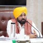 ਮੁੱਖ ਮੰਤਰੀ ਸਿਹਤ ਯੋਜਨਾ ਕਾਰਡਾਂ ਦੀ ਵੰਡ ਵਿੱਚ ਪੰਜਾਬ ਨੇ ਤੇਜ਼ ਕੀਤੀ ਰਫ਼ਤਾਰ; ਜਲਦ ਹੀ ਜ਼ਿਲ੍ਹਿਆਂ ਤੱਕ ਪਹੁੰਚਣਗੇ 33 ਲੱਖ ਕਾਰਡ