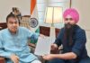 ਆਪ ਐਮਪੀ ਮਾਲਵਿੰਦਰ ਸਿੰਘ ਕੰਗ ਨੇ ਕੇਂਦਰੀ ਮੰਤਰੀ ਨਿਤਿਨ ਗਡਕਰੀ ਨਾਲ ਕੀਤੀ ਮੁਲਾਕਾਤ, ਬੰਗਾ–ਗੜ੍ਹਸ਼ੰਕਰ–ਸ੍ਰੀ ਅਨੰਦਪੁਰ ਸਾਹਿਬ–ਨੈਣਾ ਦੇਵੀ ਮਾਰਗ ਨੂੰ ਰਾਸ਼ਟਰੀ ਰਾਜਮਾਰਗ ਦਾ ਦਰਜਾ ਦੇਣ ਦੀ ਮੰਗ ਨੂੰ ਮੁੜ ਦੁਹਰਾਇਆ