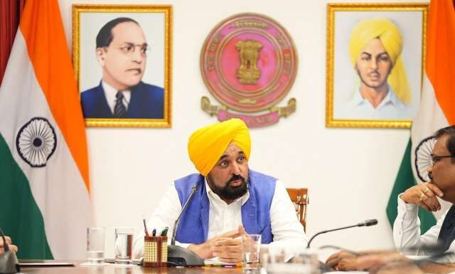 ਮੁੱਖ ਮੰਤਰੀ ਭਗਵੰਤ ਸਿੰਘ ਮਾਨ ਵੱਲੋਂ ਪਰਾਲੀ ਸਾੜਨ ਨੂੰ ਰੋਕਣ ਲਈ ਵਿਆਪਕ ਜਾਗਰੂਕਤਾ ਮੁਹਿੰਮ ਚਲਾਉਣ ਦਾ ਸੱਦਾ