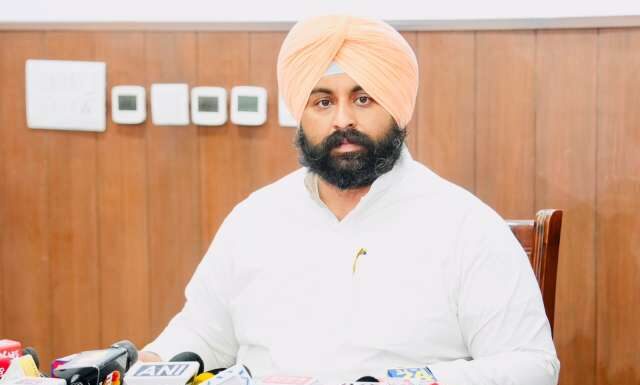 ਭਗਵੰਤ ਮਾਨ ਸਰਕਾਰ ਨੇ ‘ਸਫਾਈ ਮੁਹਿੰਮ 2.0’ 12 ਸਤੰਬਰ ਤੱਕ ਵਧਾਈ, 5400 ਤੋਂ ਵੱਧ ਸ਼ਿਕਾਇਤਾਂ ਦਾ ਕੀਤਾ ਨਿਪਟਾਰਾ: ਹਰਜੋਤ ਸਿੰਘ ਬੈਂਸ