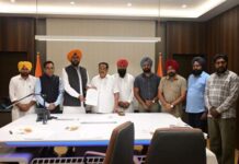 ਆਪ ਵਿਧਾਇਕ ਕੁਲਦੀਪ ਧਾਲੀਵਾਲ ਨੇ ਕੇਂਦਰੀ ਜਲ ਸ਼ਕਤੀ ਮੰਤਰੀ ਨਾਲ ਕੀਤੀ ਮੁਲਾਕਾਤ, ਅਜਨਾਲਾ ਨੂੰ ਹੜ੍ਹਾਂ ਤੋਂ ਬਚਾਉਣ ਲਈ ਉਝ ਡੈਮ ਦੇ ਨਿਰਮਾਣ ਦੀ ਕੀਤੀ ਮੰਗ