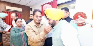 ਪੰਜਾਬ ਸਰਕਾਰ ਵੱਲੋਂ 8 ਲੱਖ ਮੁਲਾਜ਼ਮਾਂ ਅਤੇ ਪੈਨਸ਼ਨਰਾਂ ਨੂੰ ਤਿਉਹਾਰੀ ਸੀਜ਼ਨ ਦਾ ਤੋਹਫ਼ਾ; ਭਗਵੰਤ ਮਾਨ ਸਰਕਾਰ ਨੇ ਮਹਿੰਗਾਈ ਭੱਤਾ ਵਧਾ ਕੇ 50 ਫ਼ੀਸਦ ਕੀਤਾ