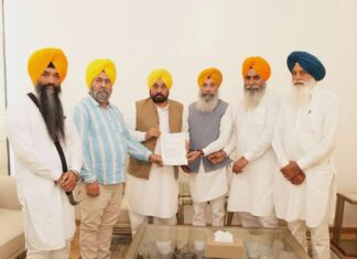 ਐਸ.ਆਈ.ਟੀ. ਜਾਂਚ ਦੀ ਮੰਗ ਨੂੰ ਲੈ ਕੇ ਸ਼੍ਰੋਮਣੀ ਅਕਾਲੀ ਦਲ (ਪੁਨਰ ਸੁਰਜੀਤ) ਦੇ ਵਫ਼ਦ ਨੇ ਮੁੱਖ ਮੰਤਰੀ ਭਗਵੰਤ ਸਿੰਘ ਮਾਨ ਨਾਲ ਕੀਤੀ ਮੁਲਾਕਾਤ