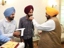 ਮੁੱਖ ਮੰਤਰੀ ਭਗਵੰਤ ਸਿੰਘ ਮਾਨ ਨਾਲ ਮੀਟਿੰਗ ਤੋਂ ਬਾਅਦ ਪਟਵਾਰ ਯੂਨੀਅਨ ਨੇ ਆਪਣੀ ਹੜਤਾਲ ਵਾਪਸ ਲਈ
