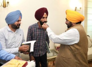 ਮੁੱਖ ਮੰਤਰੀ ਭਗਵੰਤ ਸਿੰਘ ਮਾਨ ਨਾਲ ਮੀਟਿੰਗ ਤੋਂ ਬਾਅਦ ਪਟਵਾਰ ਯੂਨੀਅਨ ਨੇ ਆਪਣੀ ਹੜਤਾਲ ਵਾਪਸ ਲਈ