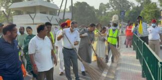 ‘ਮਿਸ਼ਨ ਕਲੀਨ ਪੰਜਾਬ’: ਭਗਵੰਤ ਮਾਨ ਸਰਕਾਰ ਵੱਲੋਂ ਸੂਬਾ ਪੱਧਰੀ ਸਫ਼ਾਈ ਮੁਹਿੰਮ ਦੀ ਸ਼ੁਰੂਆਤ,ਮੰਤਰੀਆਂ, ਵਿਧਾਇਕਾਂ, ਮੇਅਰਾਂ ਅਤੇ ਕੌਂਸਲਰਾਂ ਨੇ ਸੂਬੇ ਭਰ ਵਿੱਚ ਸੰਭਾਲੀ ਕਮਾਨ