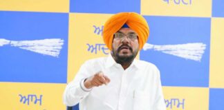 ਈਡੀ ਦੀ ਕਾਰਵਾਈ ਏਜੰਸੀ ਦੀ ਰੇਡ ਨਹੀਂ, ਸਗੋਂ ਦਿੱਲੀ ਦਾ ਪੰਜਾਬ ‘ਤੇ ਹਮਲਾ ਹੈ, ਪੰਜਾਬੀਆਂ ਨੇ ਕਦੇ ਅਜਿਹੀਆਂ ਤਾਕਤਾਂ ਅੱਗੇ ਸਿਰ ਨਹੀਂ ਝੁਕਾਇਆ: ਕੁਲਦੀਪ ਸਿੰਘ ਧਾਲੀਵਾਲ