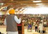 ਮੁੱਖ ਮੰਤਰੀ ਭਗਵੰਤ ਸਿੰਘ ਮਾਨ ਨੇ ਅਰਵਿੰਦ ਕੇਜਰੀਵਾਲ ਅਤੇ ਮਨੀਸ਼ ਸਿਸੋਦੀਆ ਨਾਲ ਸ੍ਰੀ ਸ੍ਰੀ ਰਵੀ ਸ਼ੰਕਰ ਜੀ ਦਾ ਆਸ਼ੀਰਵਾਦ ਲਿਆ