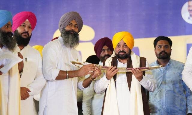 ਗੁਰਪ੍ਰੀਤ ਸਿੰਘ ਸੇਖੋਂ ਹਜ਼ਾਰਾਂ ਸਮਰਥਕਾਂ ਸਮੇਤ ਆਪ ‘ਚ ਸ਼ਾਮਲ