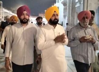 ਕੈਬਨਿਟ ਮੰਤਰੀ ਹਰਦੀਪ ਸਿੰਘ ਮੁੰਡੀਆਂ ਸ੍ਰੀ ਹਰਿਮੰਦਰ ਸਾਹਿਬ ਵਿਖੇ ਹੋਏ ਨਤਮਸਤਕ