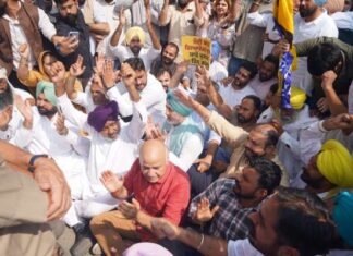 ਸੀਜੇਪੀ ਦੇ ਸਮਰਥਨ ‘ਚ ਚੰਡੀਗੜ੍ਹ ਵਿਖੇ ਨੌਜਵਾਨਾਂ ਦੇ ਪ੍ਰਦਰਸ਼ਨ ‘ਚ ਸ਼ਾਮਲ ਹੋਈ ‘ਆਪ’, ਸੀਈਸੀ ਗਿਆਨੇਸ਼ ਕੁਮਾਰ ਦੇ ਅਸਤੀਫੇ ਦੀ ਕੀਤੀ ਮੰਗ